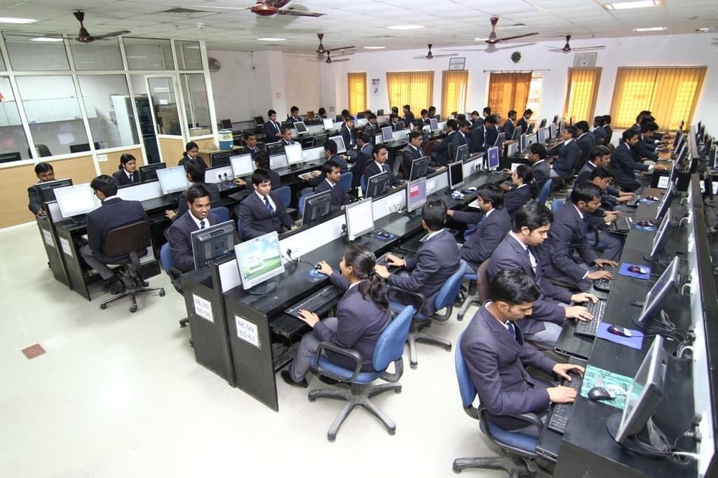 Image from Lab, Library & academic facilities album, number 12