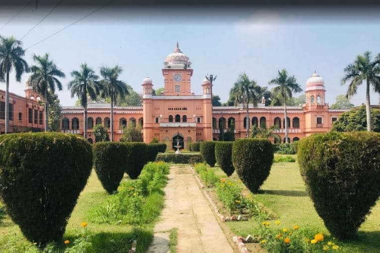 Campus view of Lucknow Christian College, Lucknow