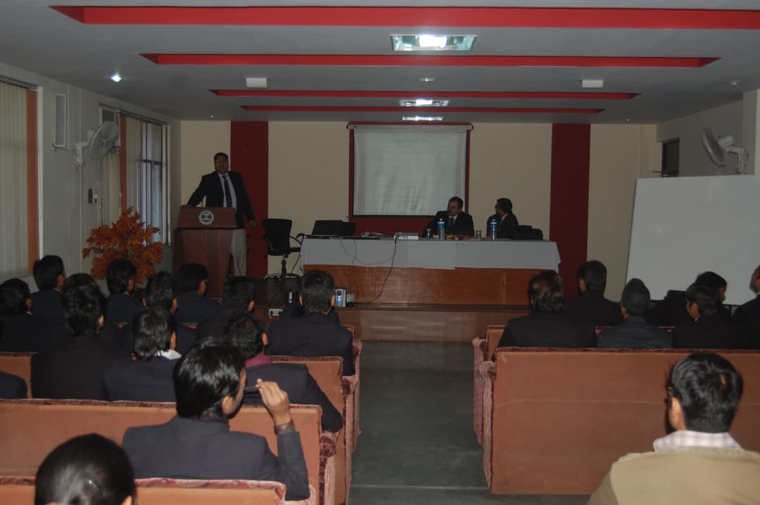Image from Lab, Library & academic facilities album, number 4