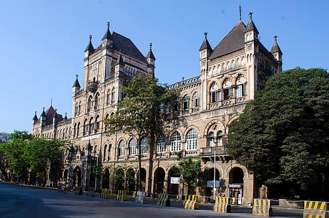 Campus view of Elphinstone College,  Mumbai