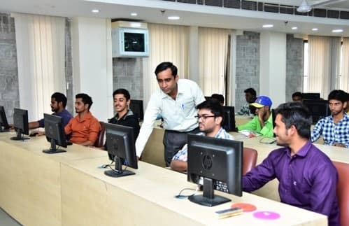 Image from Lab, Library & academic facilities album, number 4