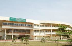 Campus view of Mumtaz Degree College, Jail Road, Anand Nagar, Ghasyari Mandi, Lucknow, Uttar Pradesh 226001