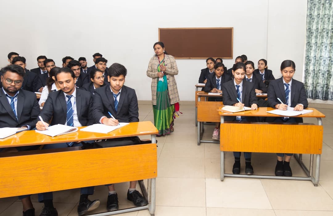 Image from Lab, Library & academic facilities album, number 7