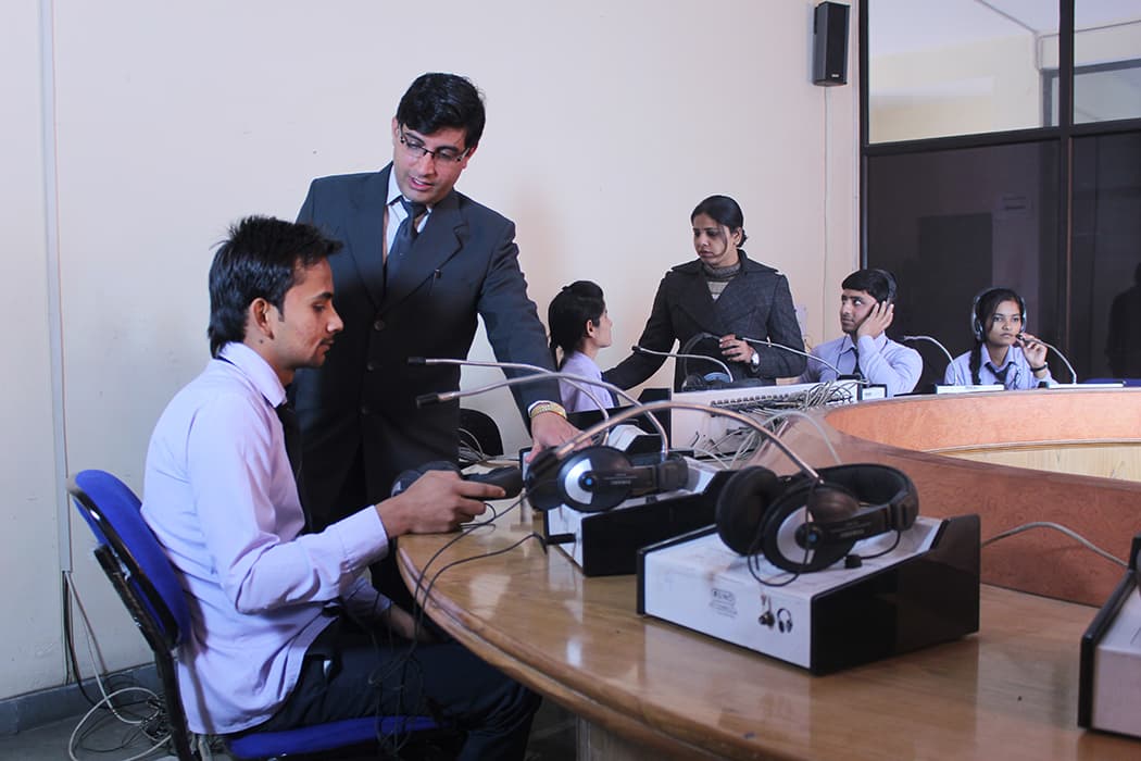 Image from Lab, Library & academic facilities album, number 8
