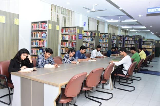 Image from Lab, Library & academic facilities album, number 6