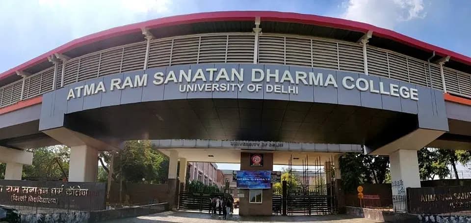 Campus view of Atma Ram Sanatan Dharma College, Ring Road, Dhaula Kuan, New Delhi, Delhi 110021