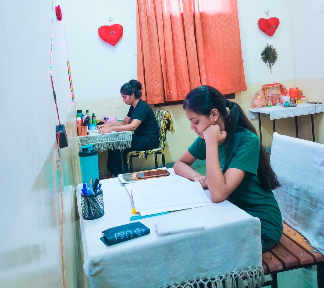 Image from Hostel album, number 10