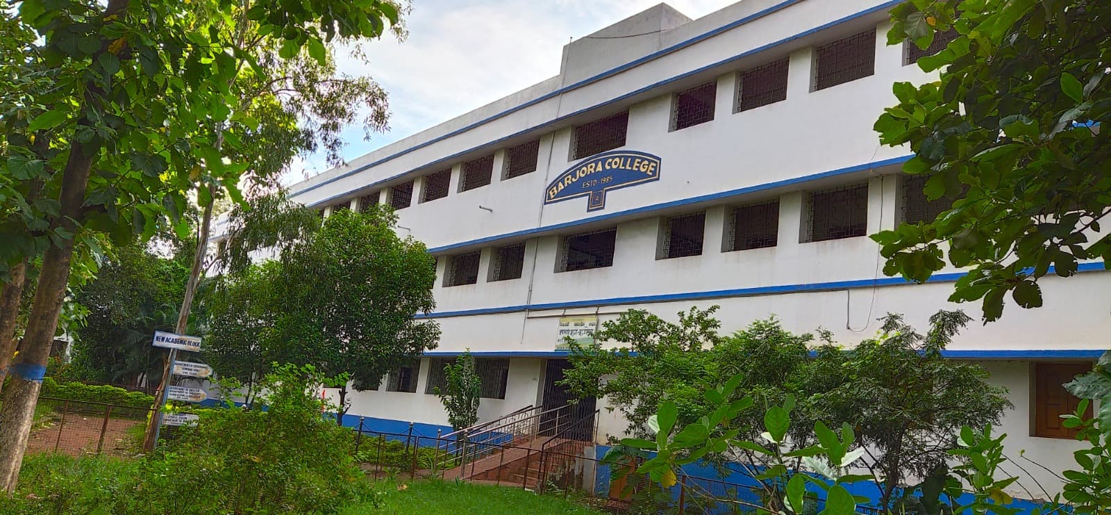 Barjora College