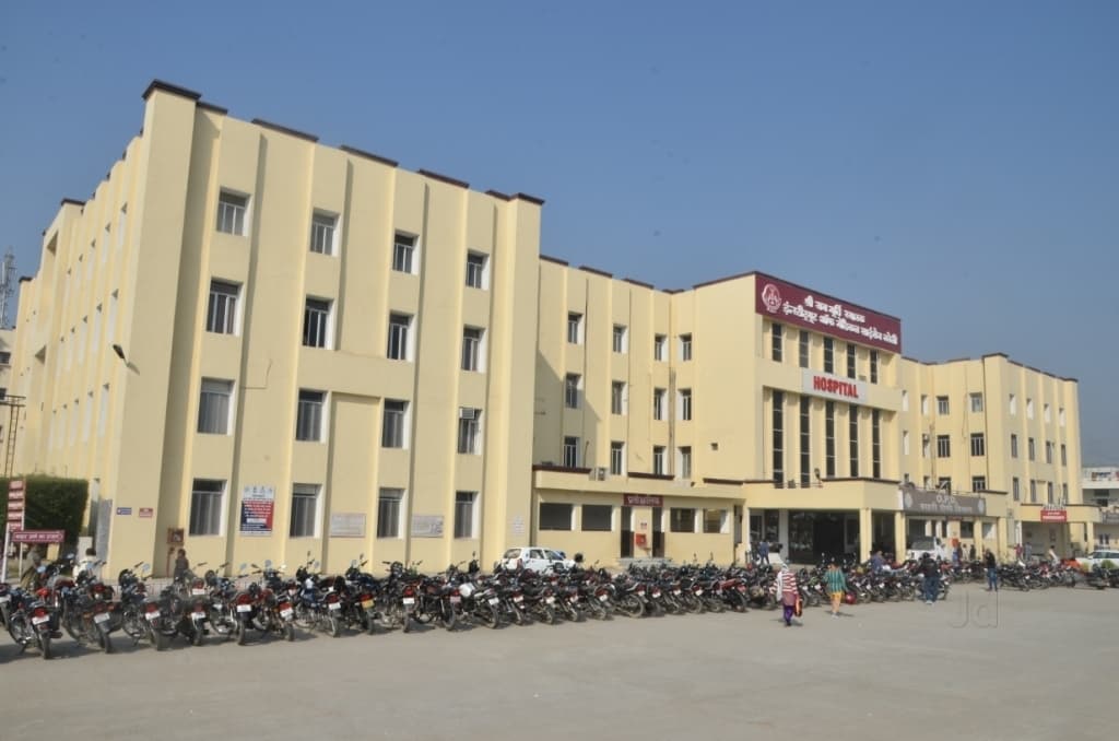 Campus view of Shri Ram Murti Smarak Institute Of Medical Sciences, Ram Murti Puram, 13 KM, Bareilly-Nainital Road, Bareilly, Uttar Pradesh 243202