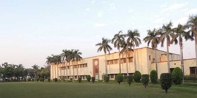Campus view of Zakir Husain College of Engineering and Technology, Aligarh Muslim University, Aligarh, Uttar Pradesh 202002