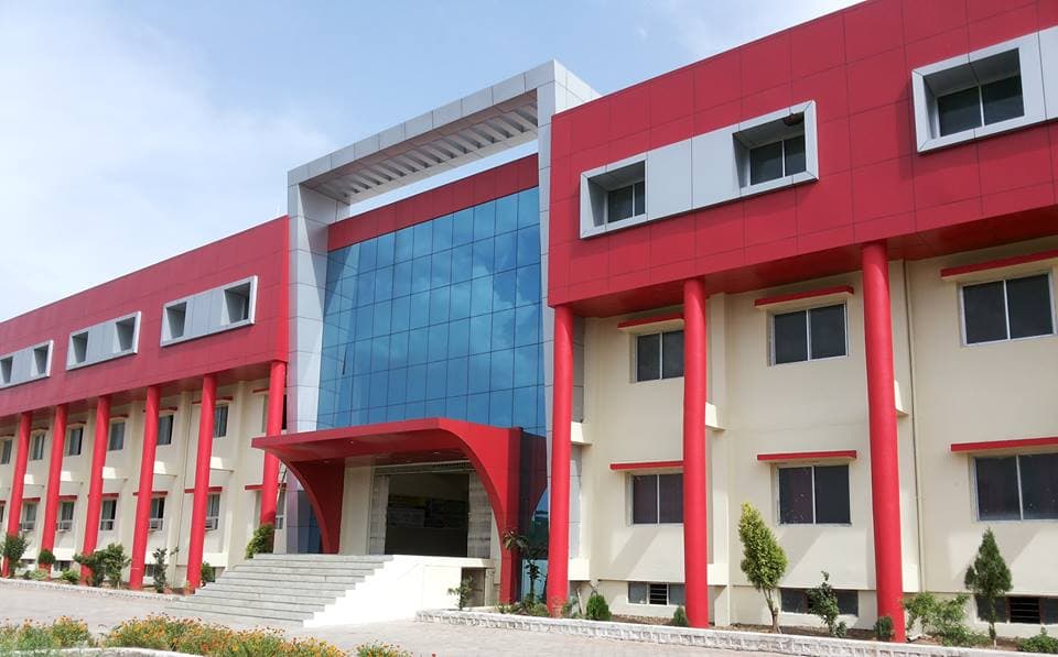 Campus view of Lakshmi Narain College of Technology (LNCT), Bhopal