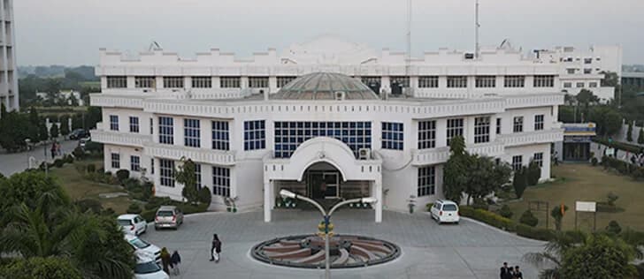Campus view of GLA University, Mathura