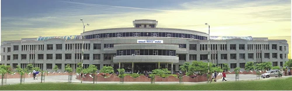 Campus view of Subharti Medical College And Hospital, Subhartipuram, NH-58, Delhi-Haridwar Bypass Road, Meerut, Uttar Pradesh 250005