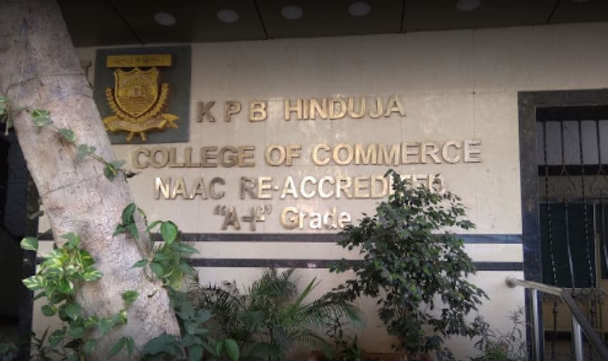 Campus view of K. P. B. Hinduja College of Commerce, 315, New Charni Road, Charni Road East, Opera House, Girgaon, Mumbai, Maharashtra 400004