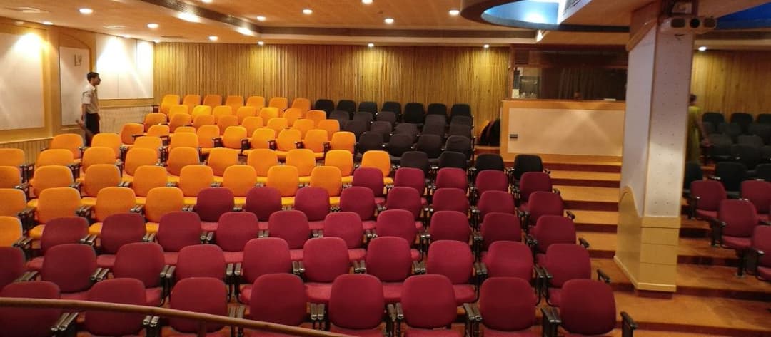 Image from Lab, Library & Academic Facilities album, number 1