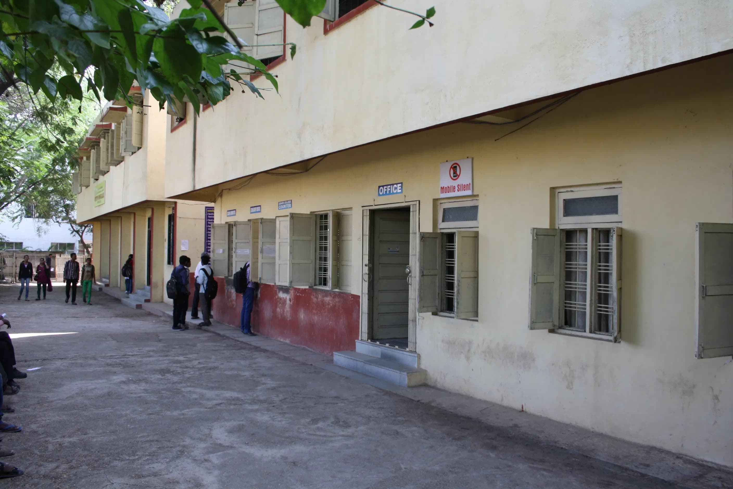 Vasantrao Naik Mahavidyalaya